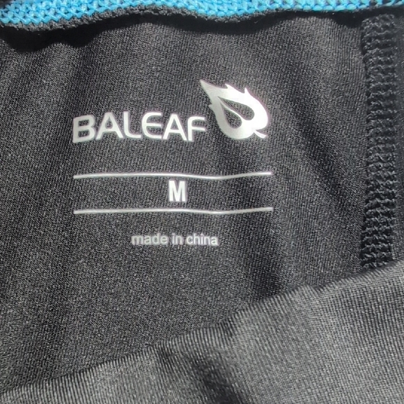 Baleaf Legging Womens Medium NWT Black Padded Cycling Athletic UPF 50+ Zip Ankle - Picture 8 of 12